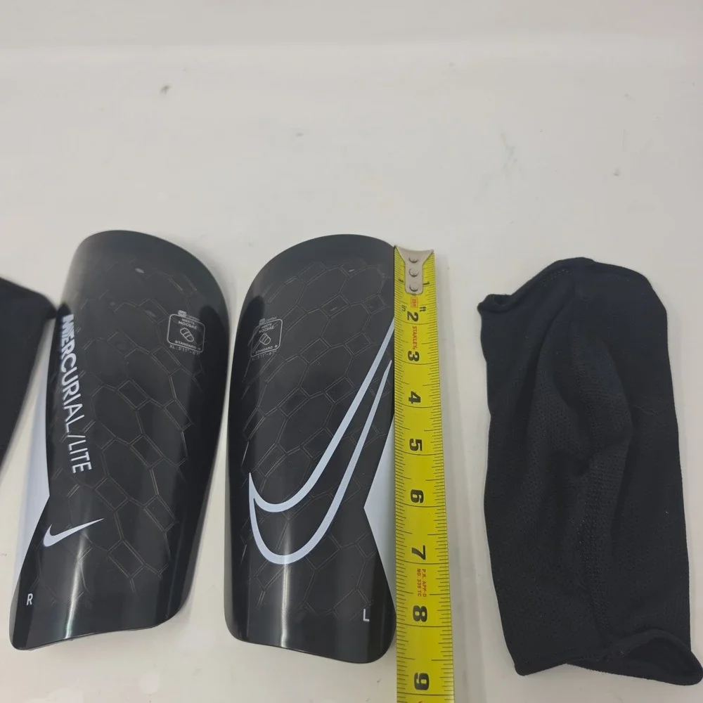 Nike Mercurial Lite Shin Guards - XL size fit 5'11